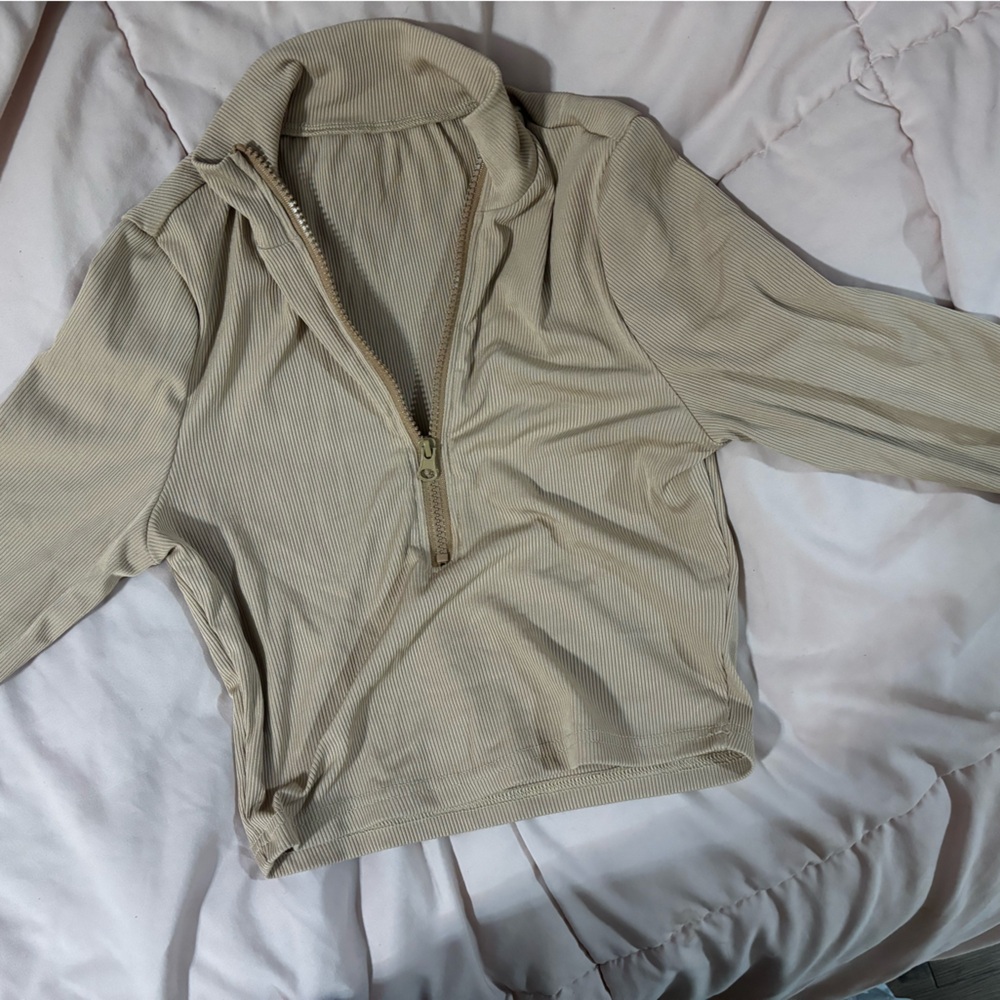 Zip Half Placket Crop Slim Tee